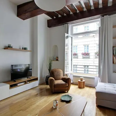 Luminous Loft In Saint-germain Des Pres Paris