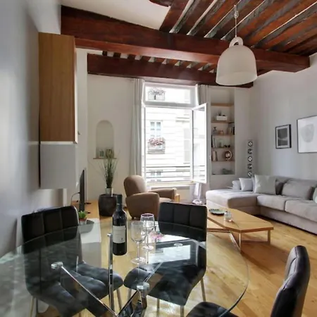 Luminous Loft In Saint-germain Des Pres Apartment